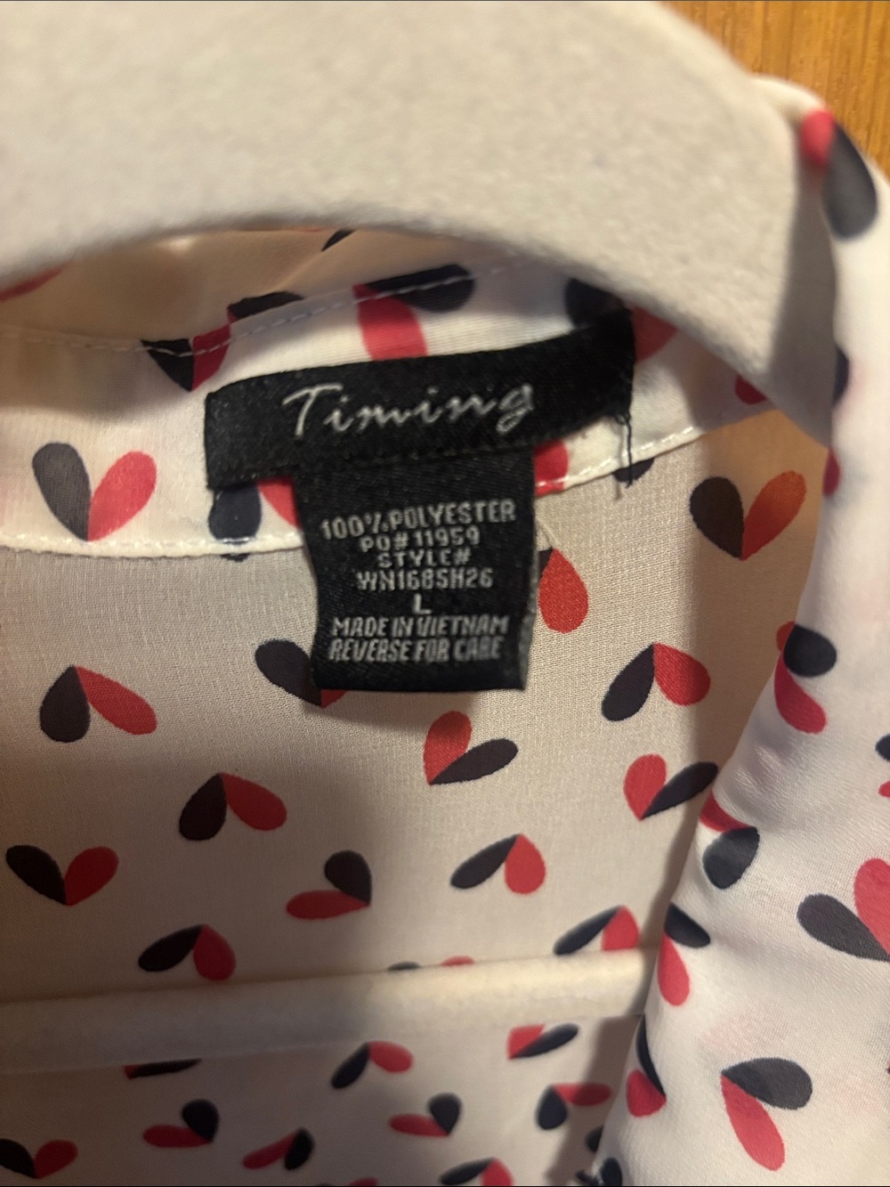 Timing Cream Sleeveless Button-Down Top with Pink & Black Heart Motif - Picture 4 of 4